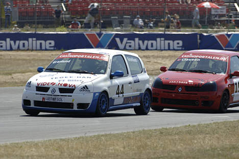 Petter Granlund (44) har lagt sig i front af Casinoportalen Clio Cup. En af de mange udfordrere på Padborg Park bliver Martin Clausen.